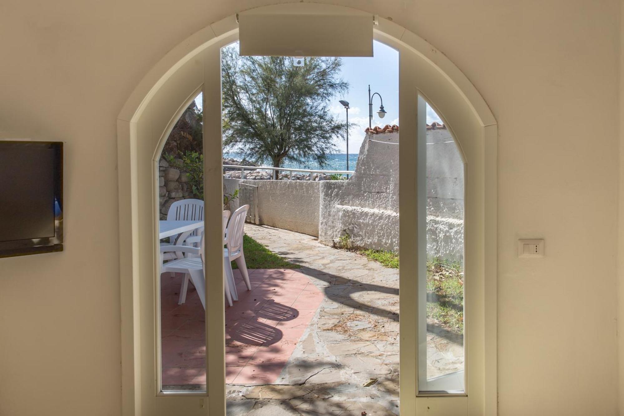 Baia Marticana Residence Hotel Agnone Cilento Ruang foto