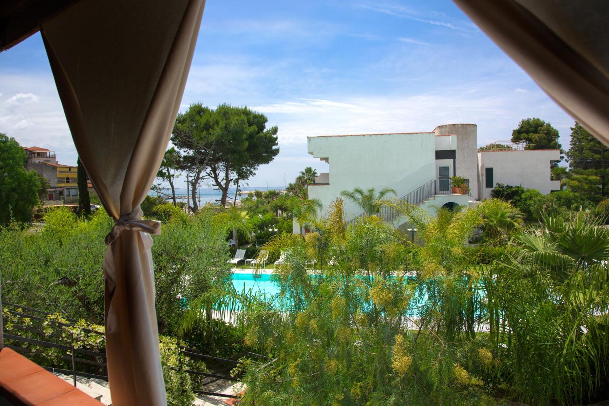 Baia Marticana Residence Hotel Agnone Cilento Bagian luar foto