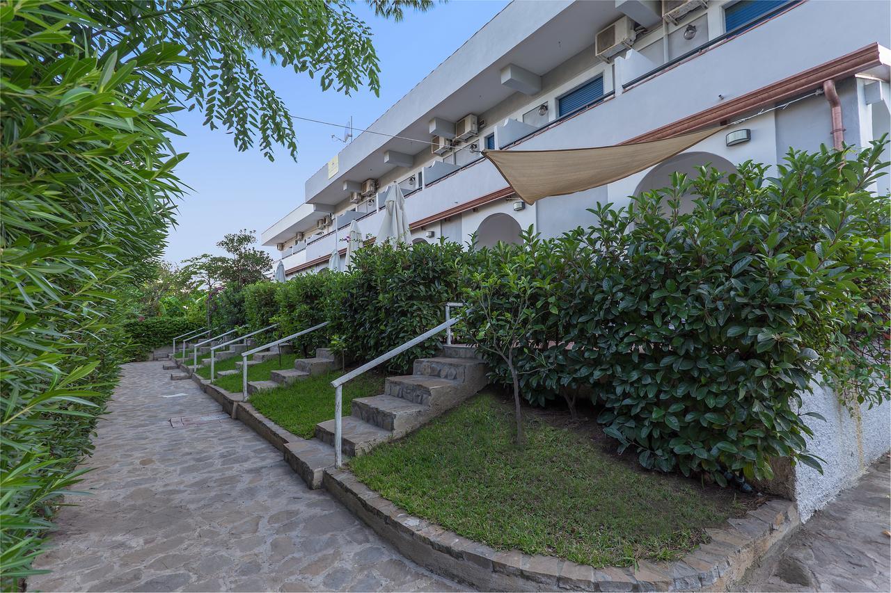 Baia Marticana Residence Hotel Agnone Cilento Bagian luar foto