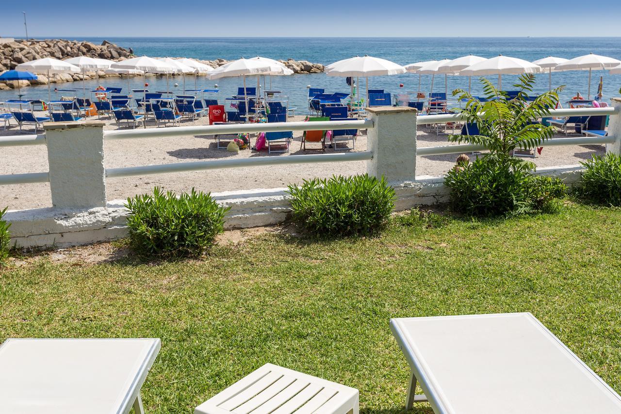 Baia Marticana Residence Hotel Agnone Cilento Bagian luar foto