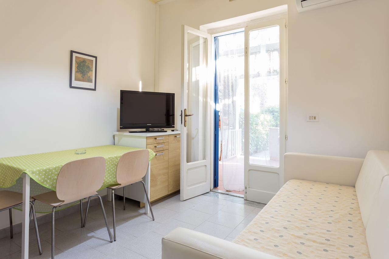 Baia Marticana Residence Hotel Agnone Cilento Ruang foto