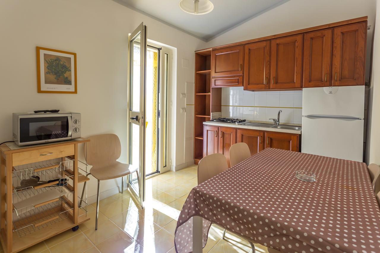 Baia Marticana Residence Hotel Agnone Cilento Ruang foto
